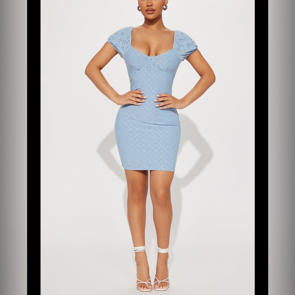 Short sleeve mini dress